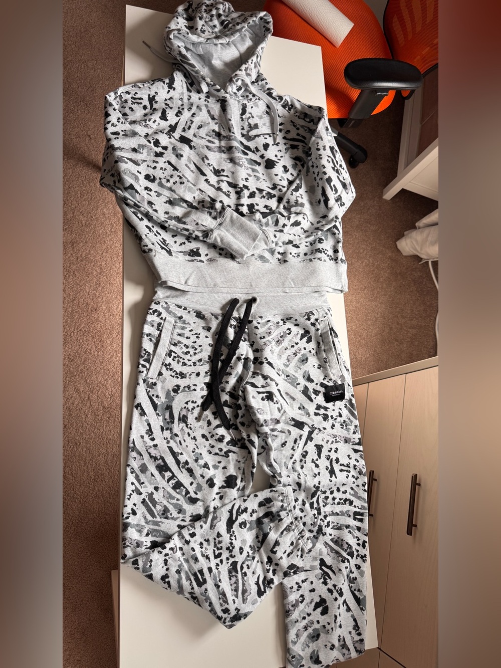 Grey & Black abstract print Speckle Hoodie and Jogger Set - Hoodie & Pant